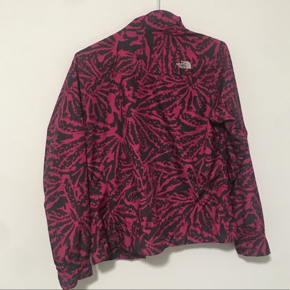 Unique pattern North Face Shell - Picture 5 of 6
